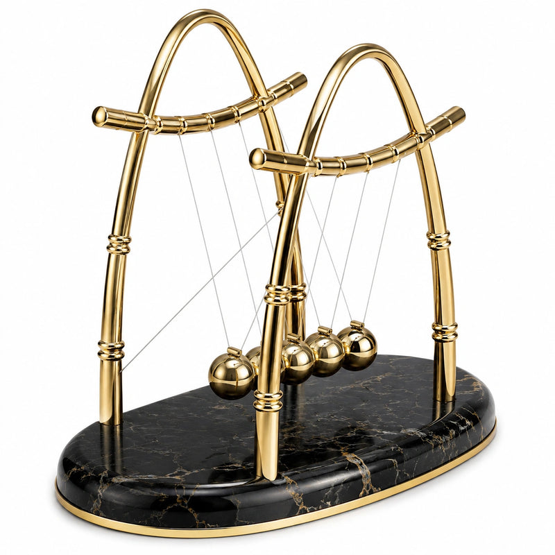 Goldenes Newton Pendel mit schwarzer Marmorbasis